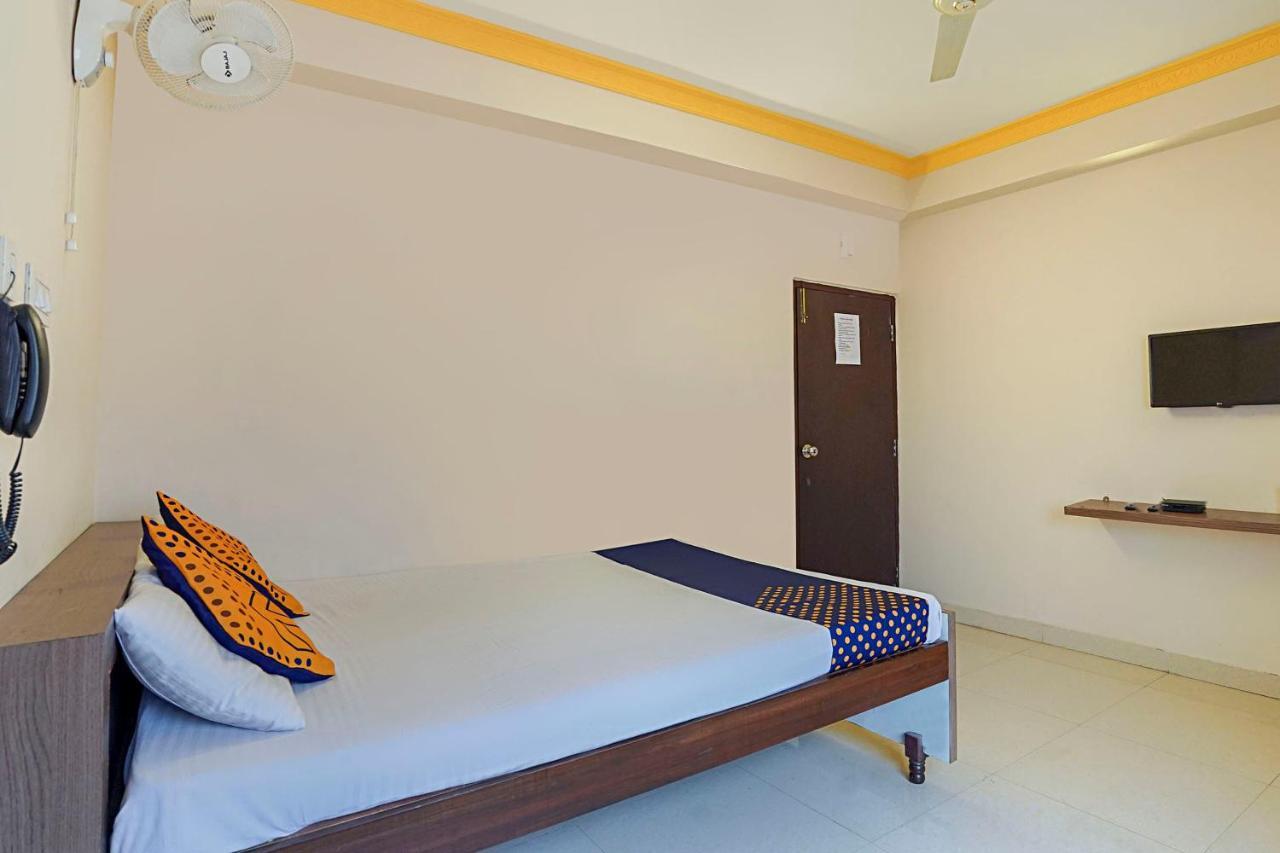 Hotel O Trisha Guest House Dam Dam Экстерьер фото
