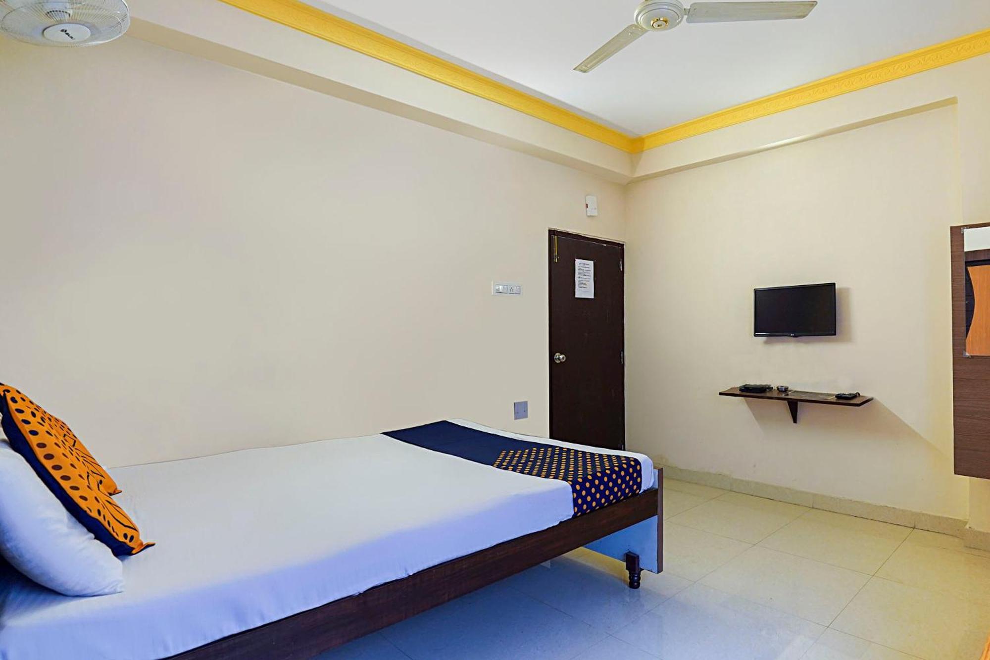 Hotel O Trisha Guest House Dam Dam Экстерьер фото