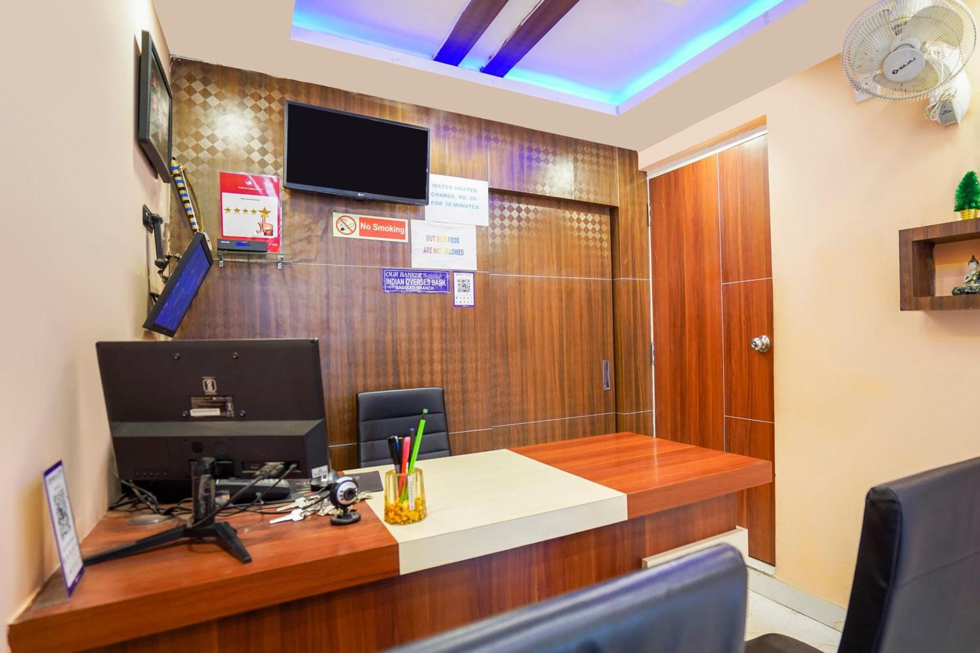 Hotel O Trisha Guest House Dam Dam Экстерьер фото