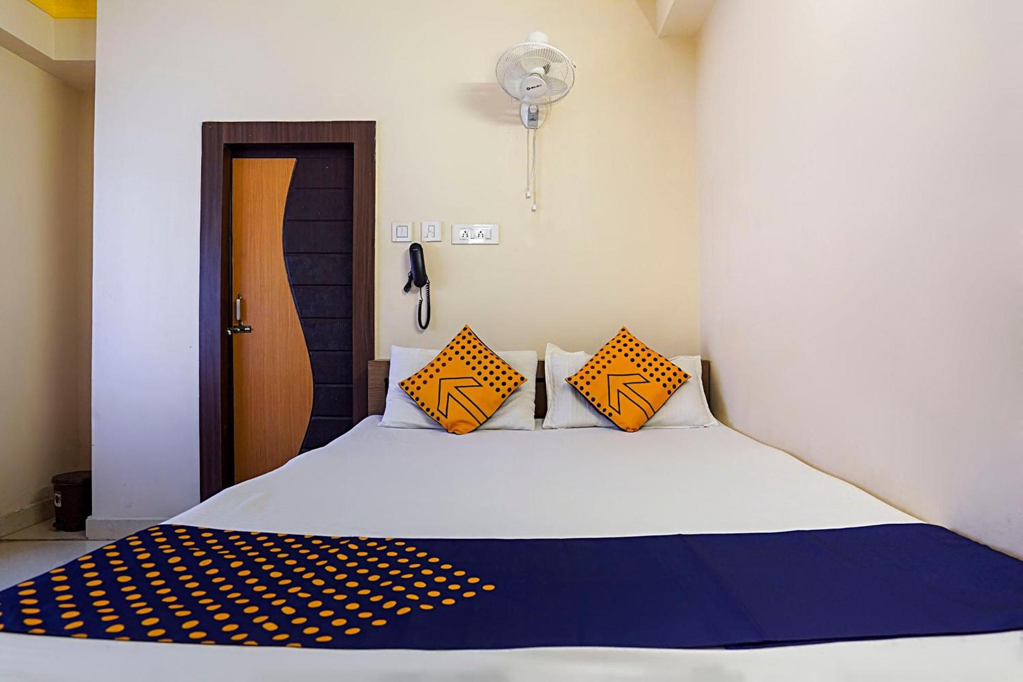 Hotel O Trisha Guest House Dam Dam Экстерьер фото